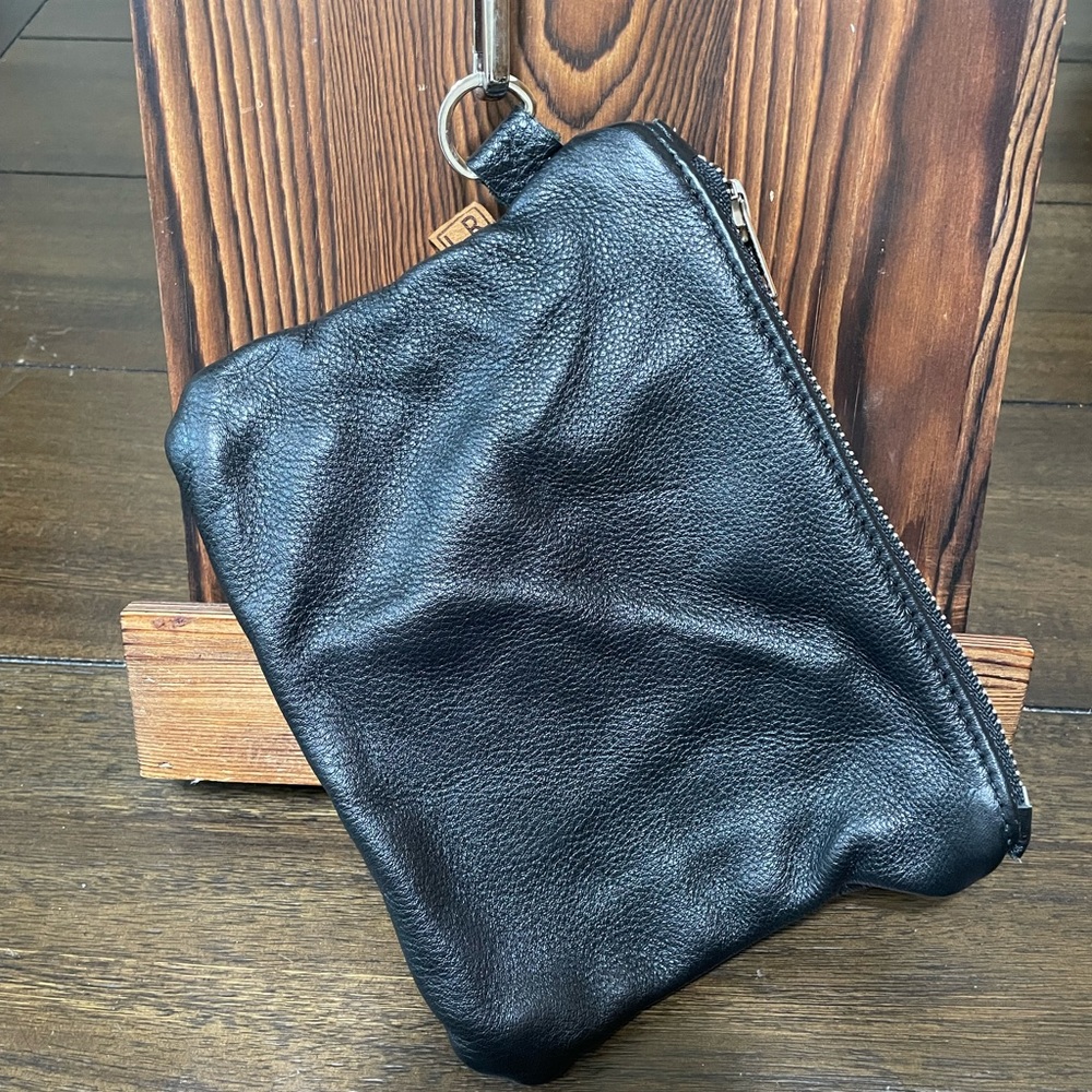Black Leather Wrislet